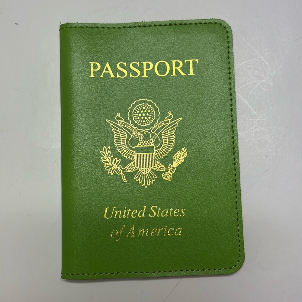 NWOT Baekgaard genuine leather passport holder